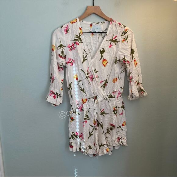 Piyama White Floral Sexy Wrap Front Tie Waist Romper Summer Vacation Small S - Picture 12 of 12